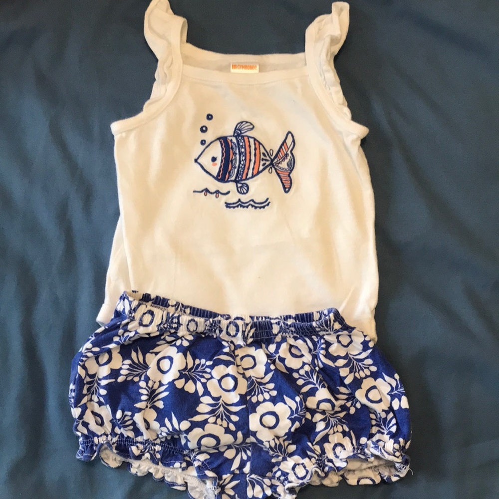 Tank and shorts set. 6-12 months.